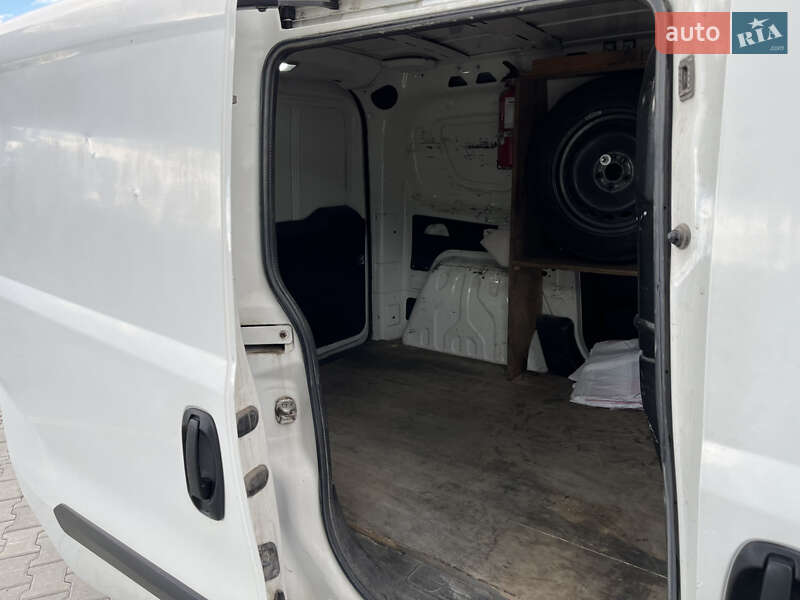 Грузовой фургон Opel Combo 2012 в Коломые
