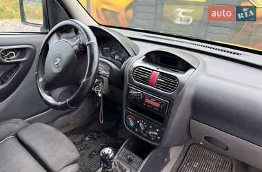 Грузовой фургон Opel Combo 2004 в Стрые