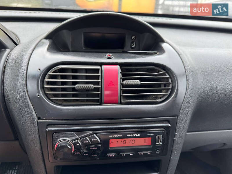 Грузовой фургон Opel Combo 2004 в Стрые