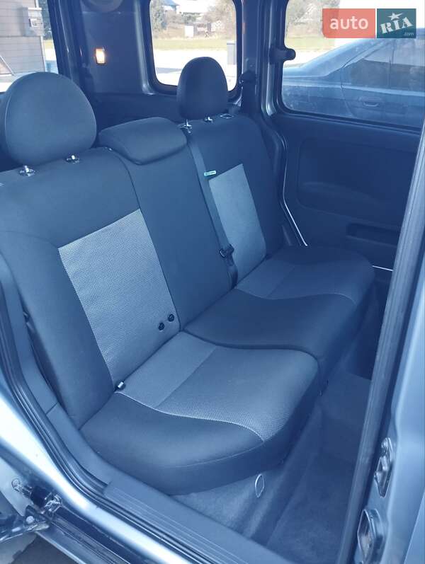 Минивэн Opel Combo 2009 в Делятине