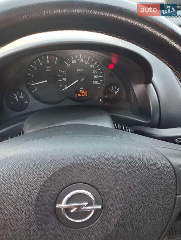 Минивэн Opel Combo 2009 в Делятине