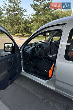 Минивэн Opel Combo 2006 в 