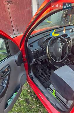 Минивэн Opel Combo 2005 в 
