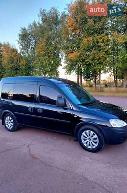 Минивэн Opel Combo 2005 в 