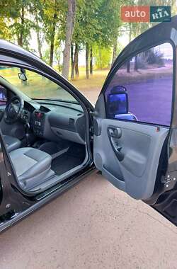 Минивэн Opel Combo 2005 в 