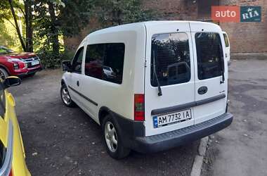 Минивэн Opel Combo 2006 в 