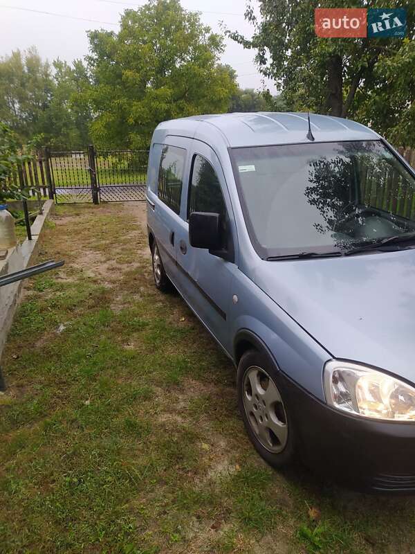 Грузовой фургон Opel Combo 2007 в Луцке