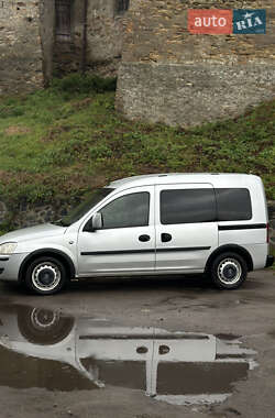 Минивэн Opel Combo 2009 в 