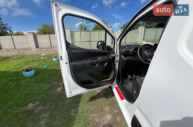 Грузовой фургон Opel Combo 2018 в 
