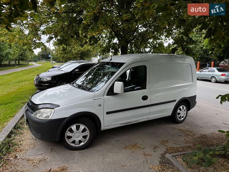 Минивэн Opel Combo 2008 в 
