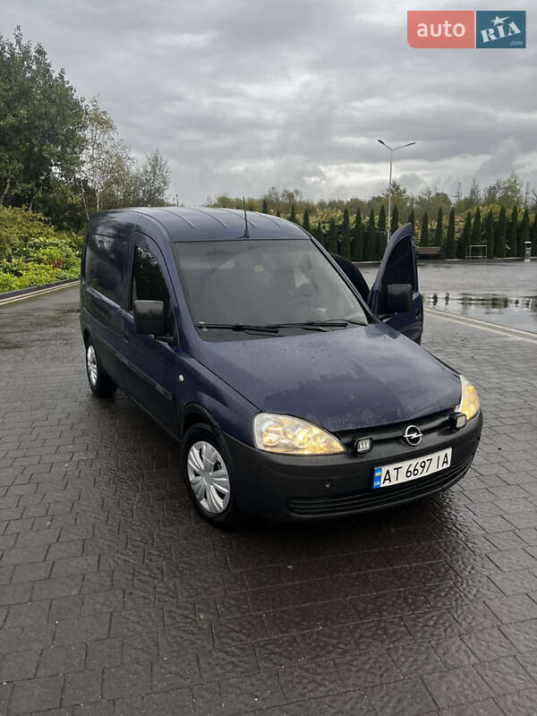 Грузовой фургон Opel Combo 2005 в Ивано-Франковске