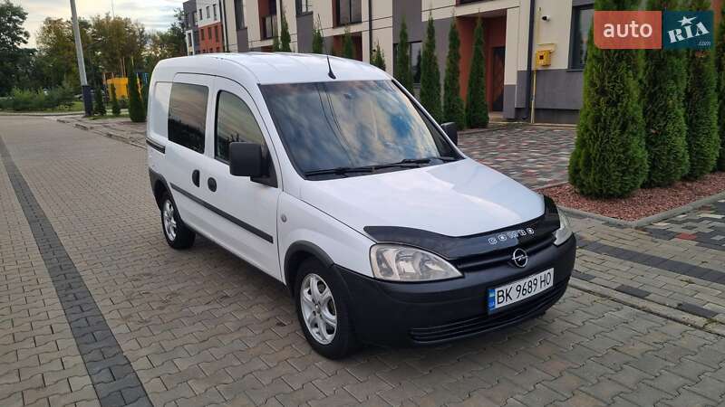 Мінівен Opel Combo 2005 в Луцьку фото Мінівен Opel Combo 2005 в Луцьку