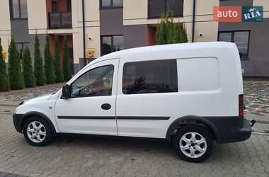 Минивэн Opel Combo 2005 в 