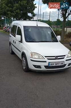 Минивэн Opel Combo 2010 в 