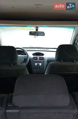 Минивэн Opel Combo 2010 в 