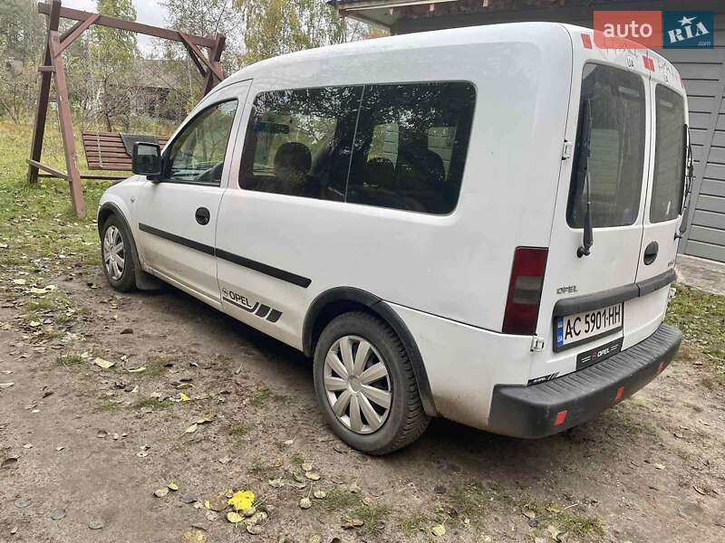 Минивэн Opel Combo 2006 в Камне-Каширском