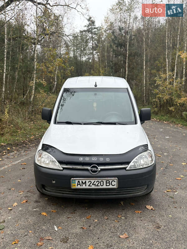 Мінівен Opel Combo 2004 в Олевську фото 2 Мінівен Opel Combo 2004 в Олевську