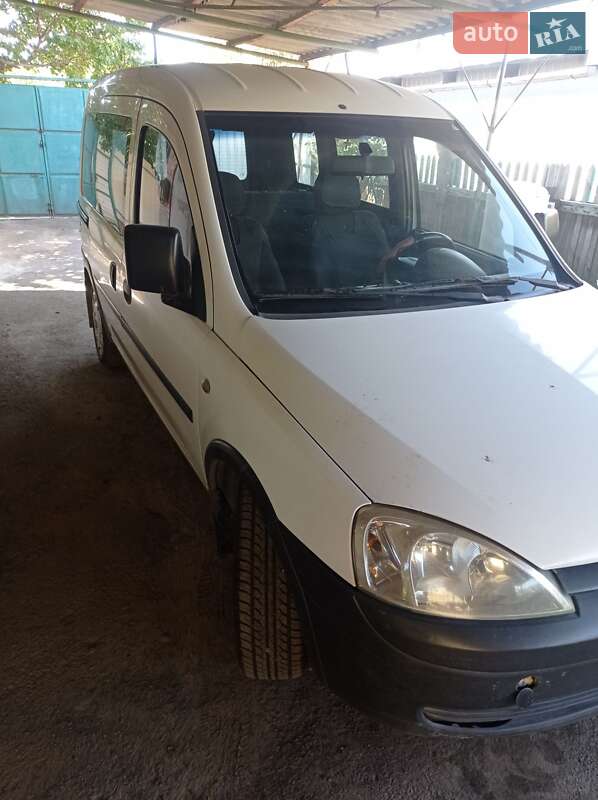 Минивэн Opel Combo 2006 в Никополе
