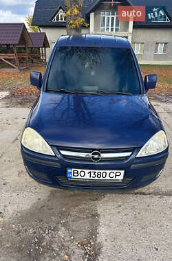 Минивэн Opel Combo 2006 в Почаеве