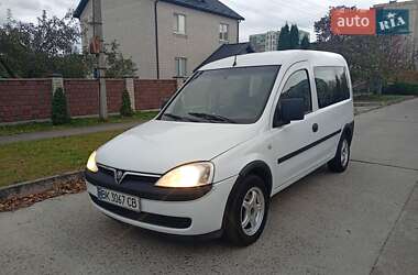 Минивэн Opel Combo 2003 в Вараше