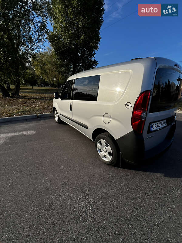Грузовой фургон Opel Combo 2012 в Борисполе