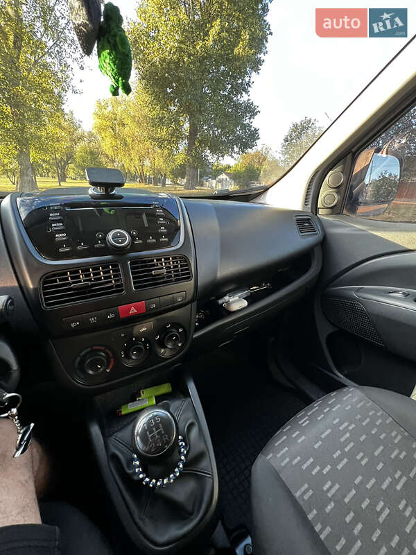 Грузовой фургон Opel Combo 2012 в Борисполе