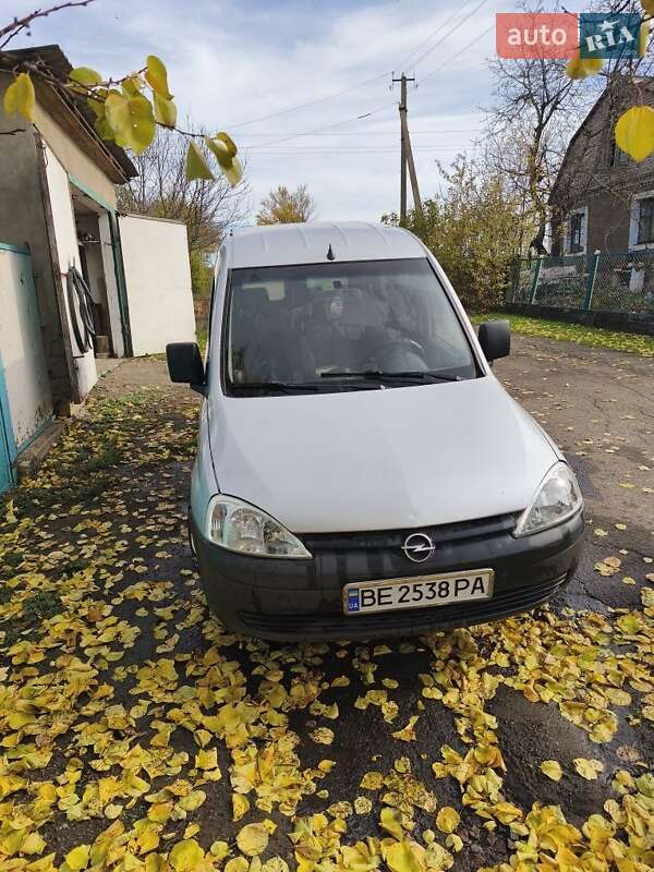 Минивэн Opel Combo 2002 в Первомайске