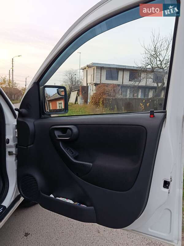 Минивэн Opel Combo 2006 в Броварах