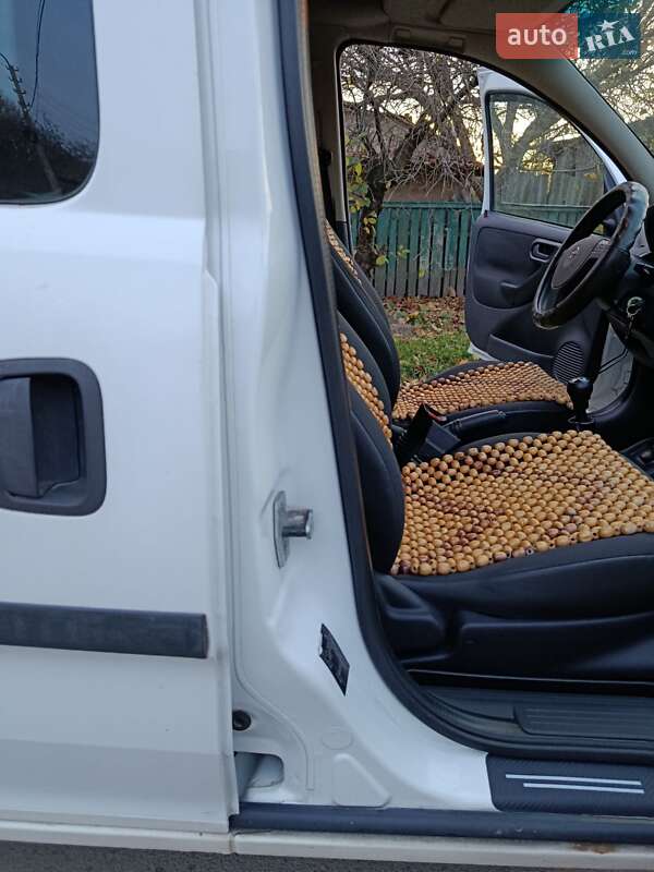 Минивэн Opel Combo 2006 в Броварах