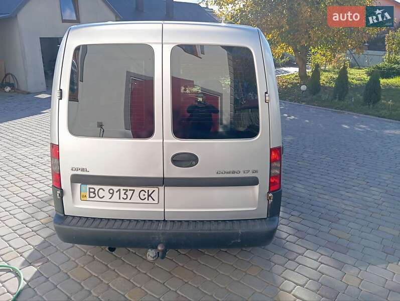 Минивэн Opel Combo 2002 в Новояворовске фото 8 Минивэн Opel Combo 2002 в Новояворовске