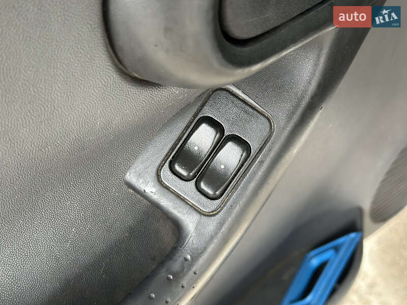 Інші вантажівки Opel Combo 2004 в Рівному фото 10 Інші вантажівки Opel Combo 2004 в Рівному