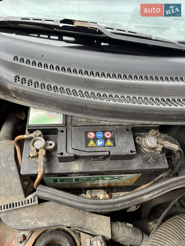 Вантажний фургон Opel Combo 1995 в Львові