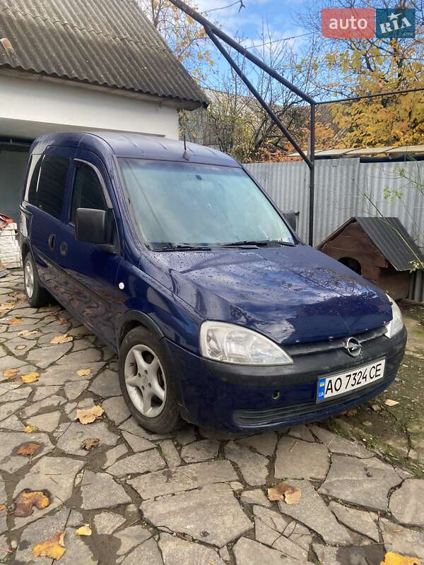 Минивэн Opel Combo 2005 в Мукачево фото Минивэн Opel Combo 2005 в Мукачево