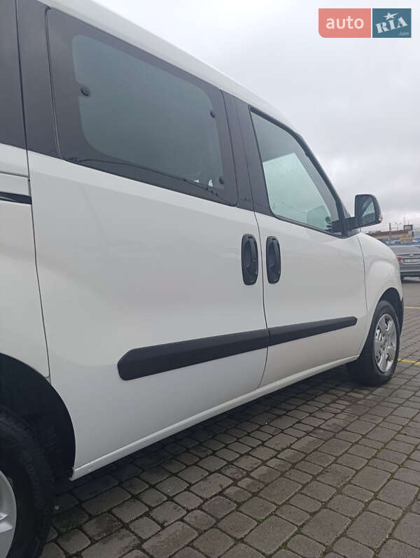 Минивэн Opel Combo 2017 в Черновцах