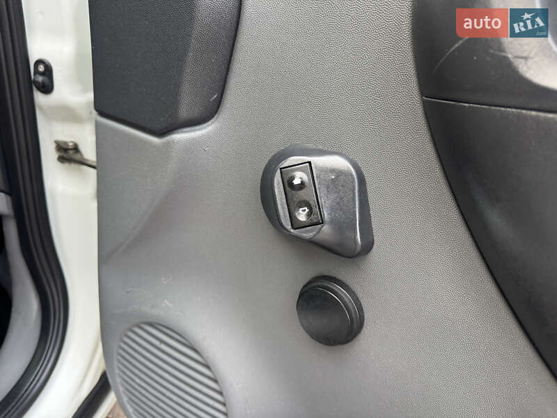 Минивэн Opel Combo 2002 в Ровно