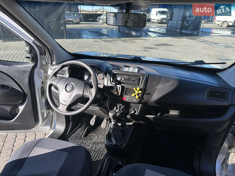 Мінівен Opel Combo 2012 в Львові фото 27 Мінівен Opel Combo 2012 в Львові