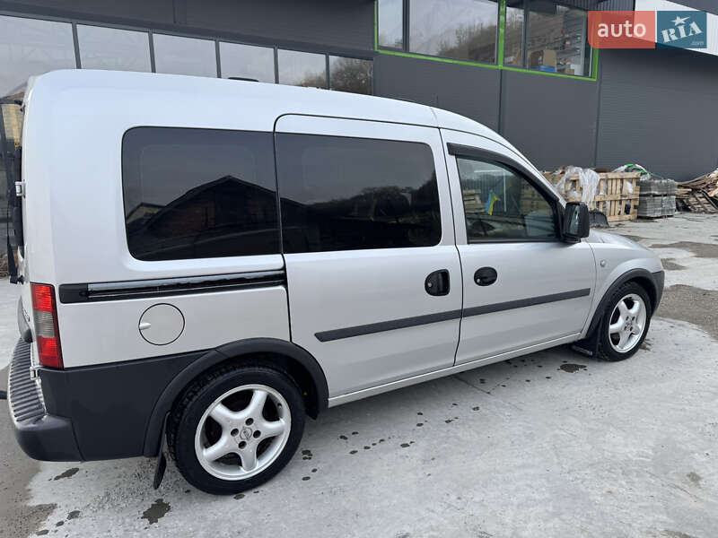 Минивэн Opel Combo 2004 в Теребовле
