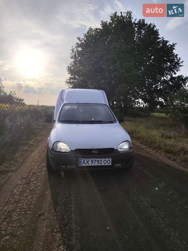 Вантажний фургон Opel Combo 1999 в Чугуєві фото Вантажний фургон Opel Combo 1999 в Чугуєві