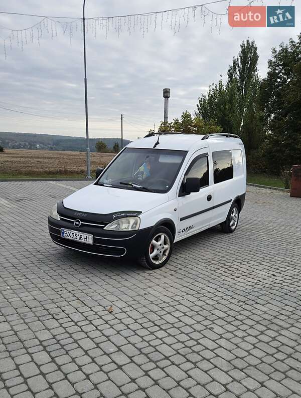 Минивэн Opel Combo 2004 в Чемеровцах
