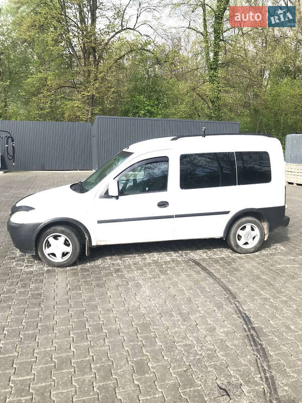 Мінівен Opel Combo 2004 в Дрогобичі