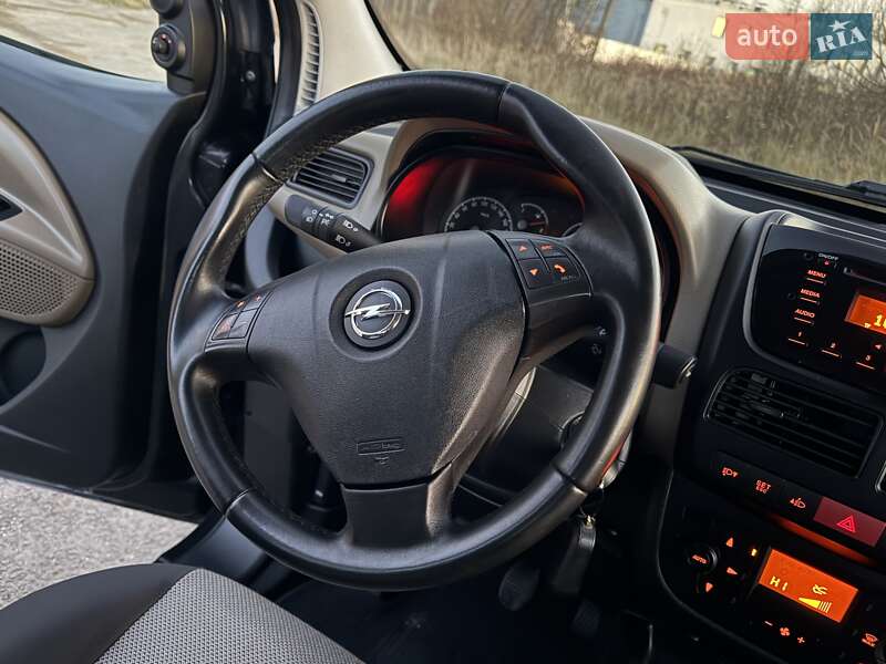 Минивэн Opel Combo 2012 в Трускавце