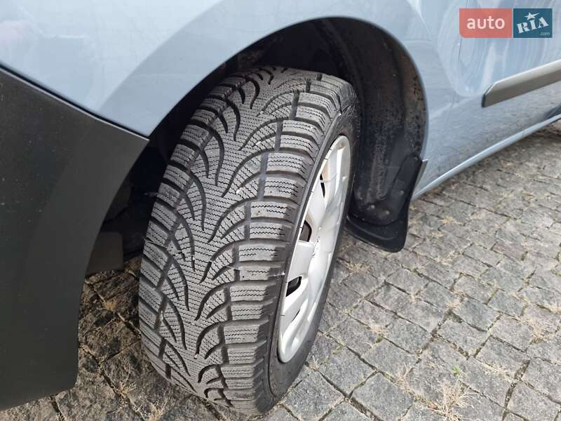 Минивэн Opel Combo 2012 в Ровно