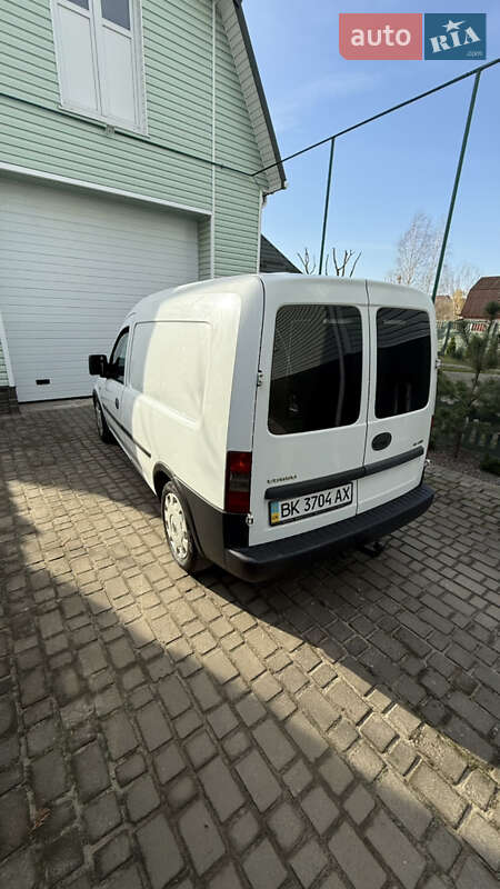 Вантажний фургон Opel Combo 2005 в Костопілі