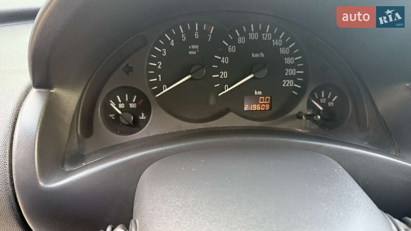 Вантажний фургон Opel Combo 2005 в Костопілі