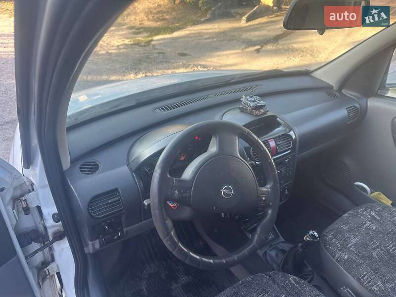 Мінівен Opel Combo 2005 в Дніпрі
