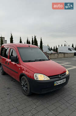 Минивэн Opel Combo 2003 в Почаеве