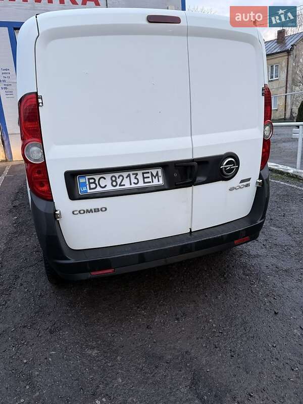 Грузовой фургон Opel Combo 2012 в Львове