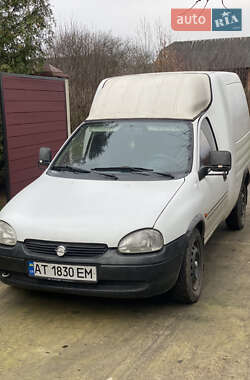 Минивэн Opel Combo 2000 в Тысменице