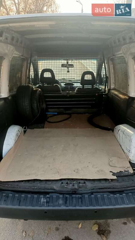 Вантажний фургон Opel Combo 2007 в Дніпрі