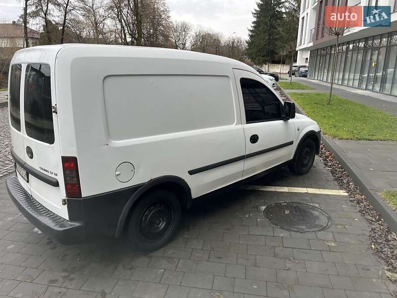 Грузовой фургон Opel Combo 2003 в Сваляве фото 5 Грузовой фургон Opel Combo 2003 в Сваляве